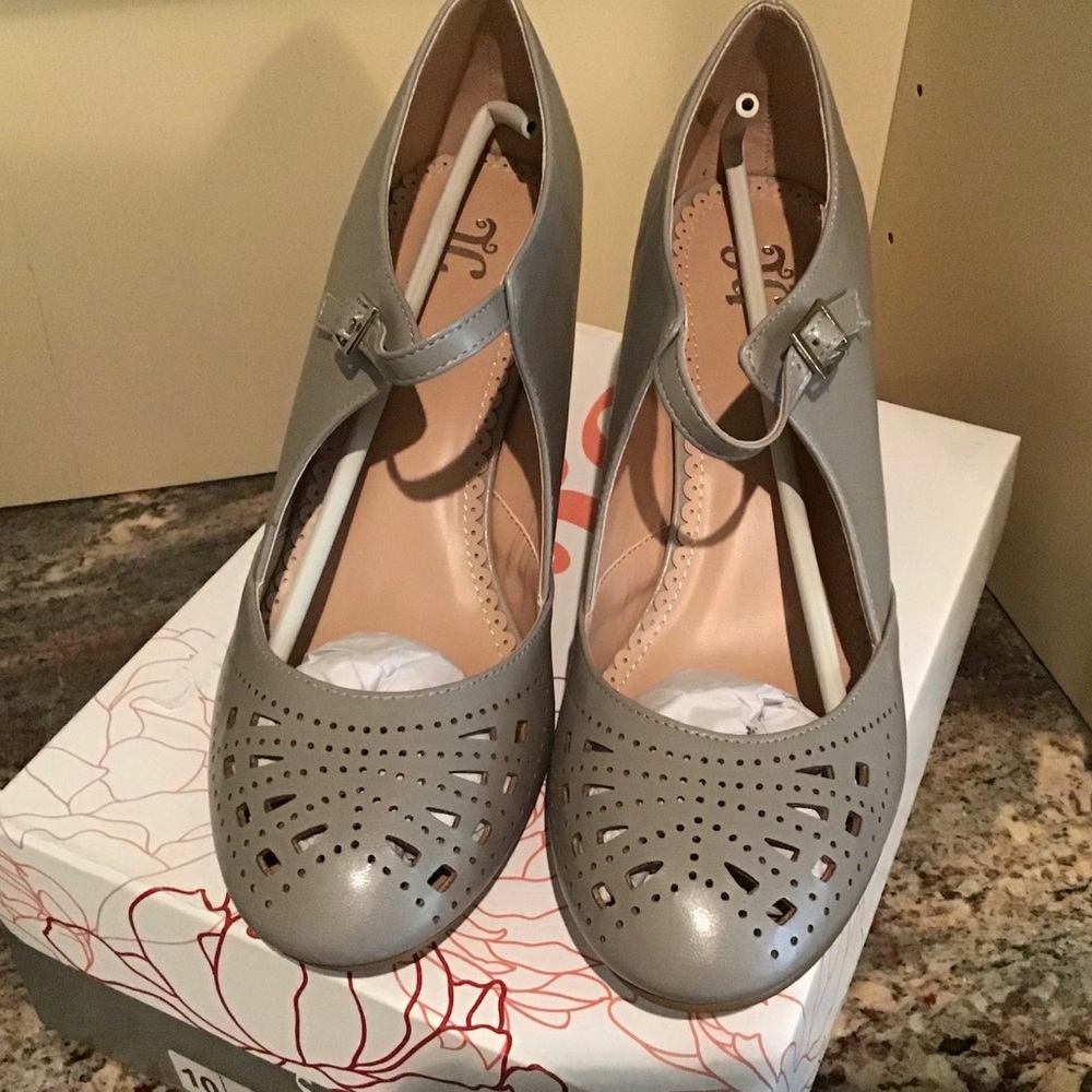 Journee Collection ELSA, Size 10, Grey